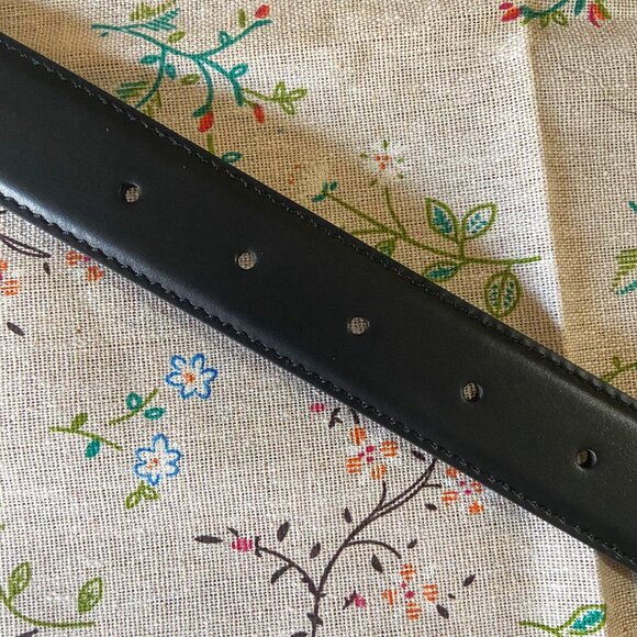 Louis Vuitton Monogram Reversible Belt 80cm / 32in Gold LV Buckle ✨ - Picture 7 of 7